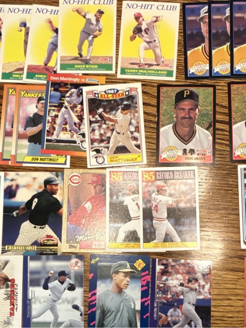 HUGE Lot of Hall of Famers and Legends from Bo, Bonds, Griffey, Nolan, Randy,etc - Picture 5 of 10
